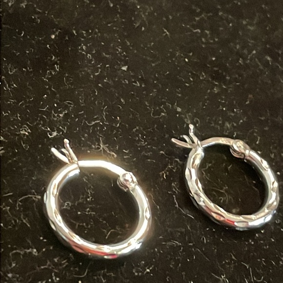 0.75” solid sterling silver open hoop hinged latch back earrings marked 925 - Picture 4 of 13